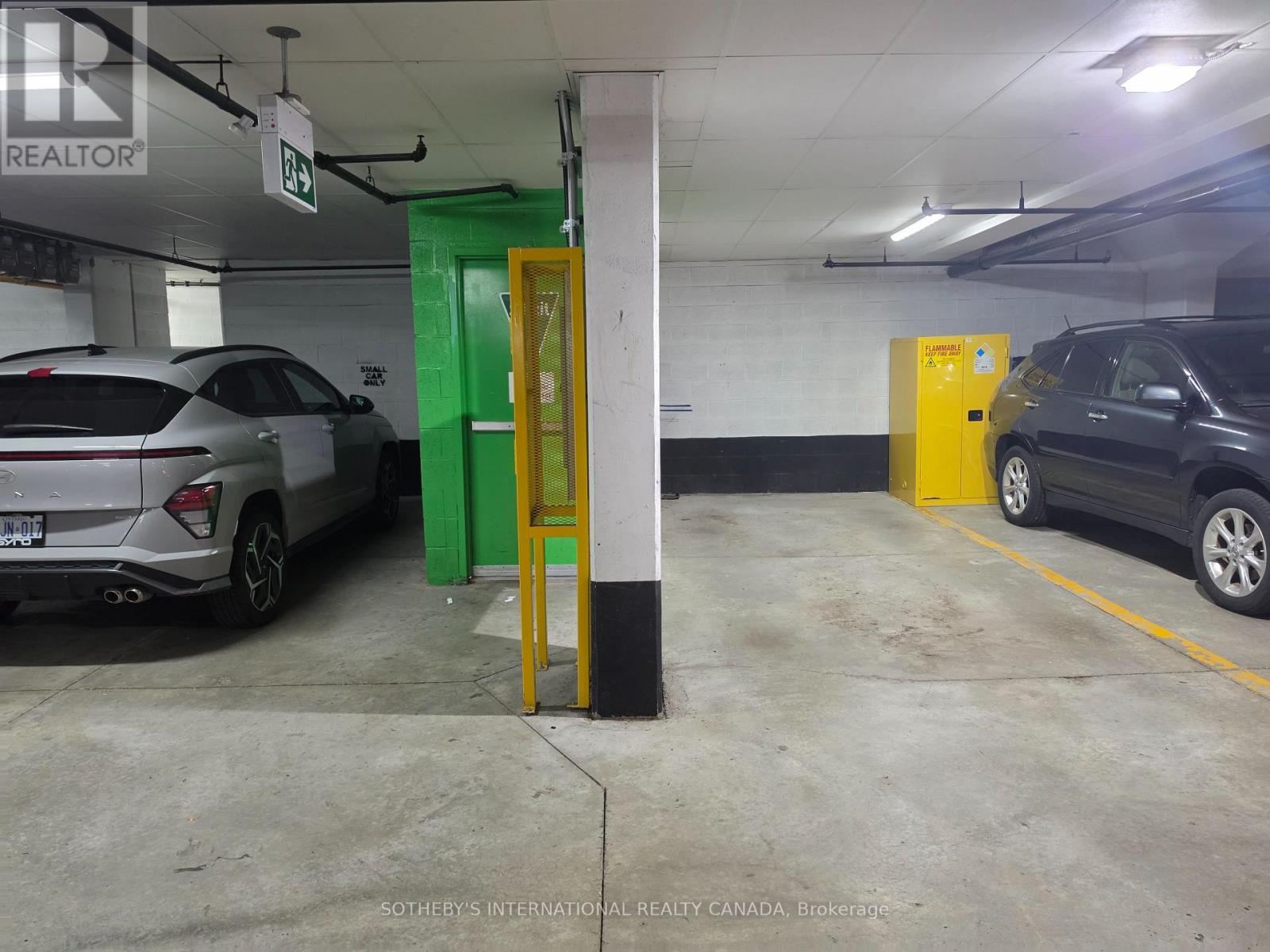 32 Stadium Road — photo 46