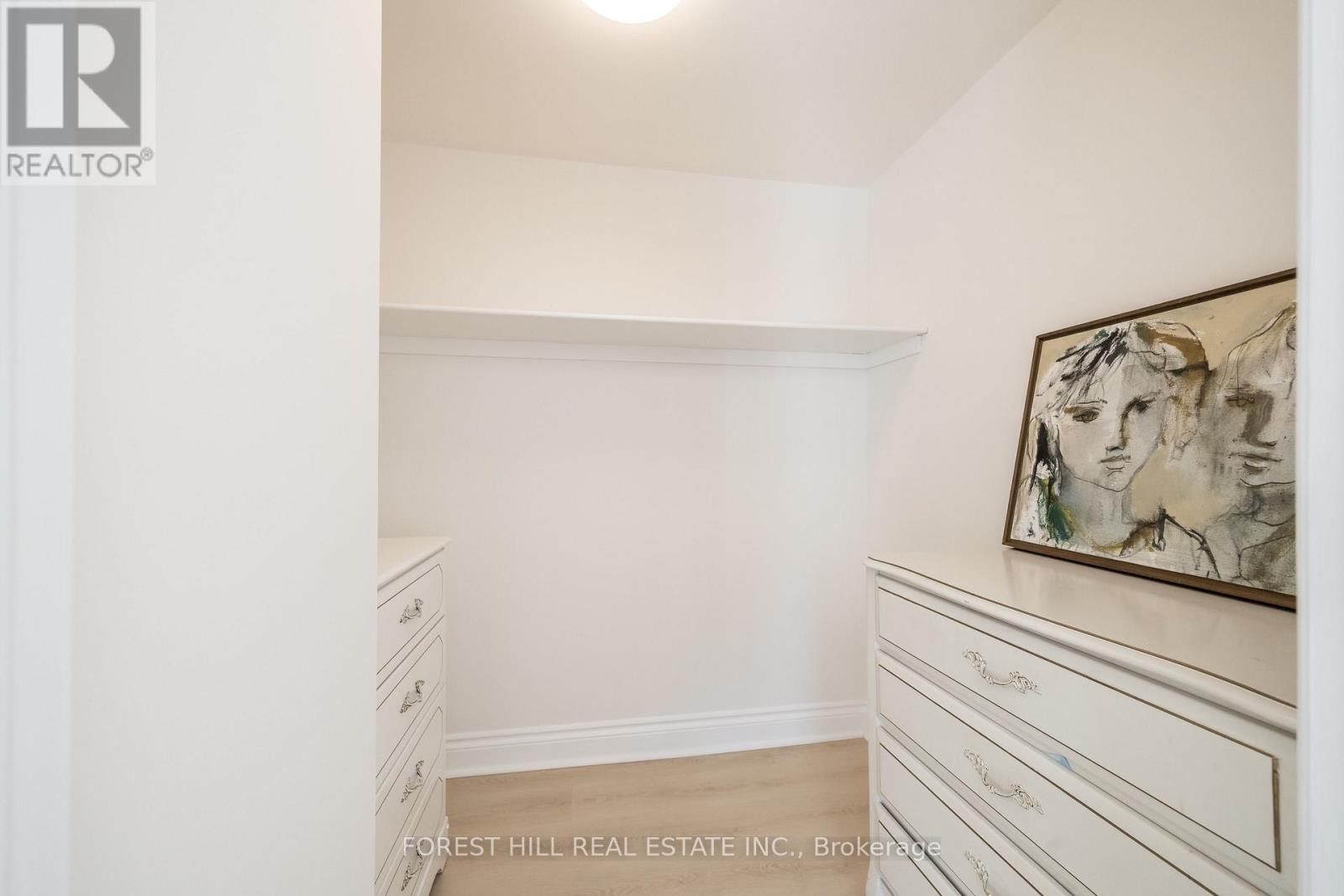 #215 77 AVENUE ROAD - 22