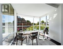215 - 77 Avenue Road, Toronto, ON M5R3R8 Photo 10