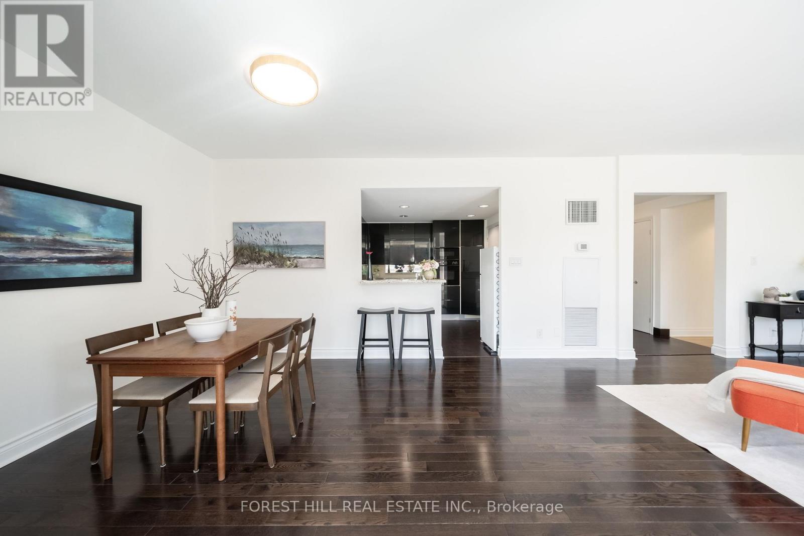 215- 77 Avenue Road, Toronto, ON photo 8