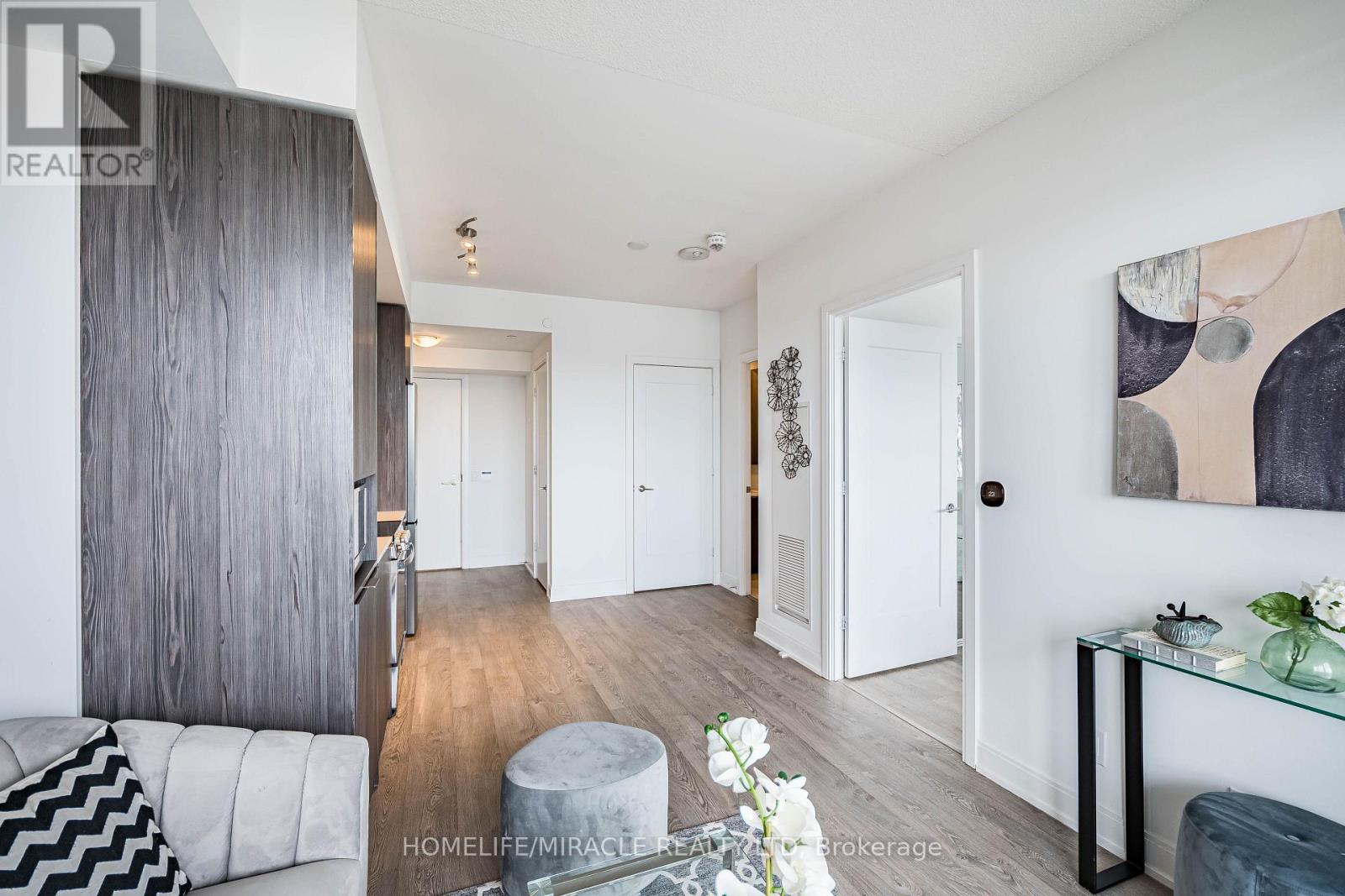 1001- 70 Annie Craig Drive, Toronto, ON photo 12
