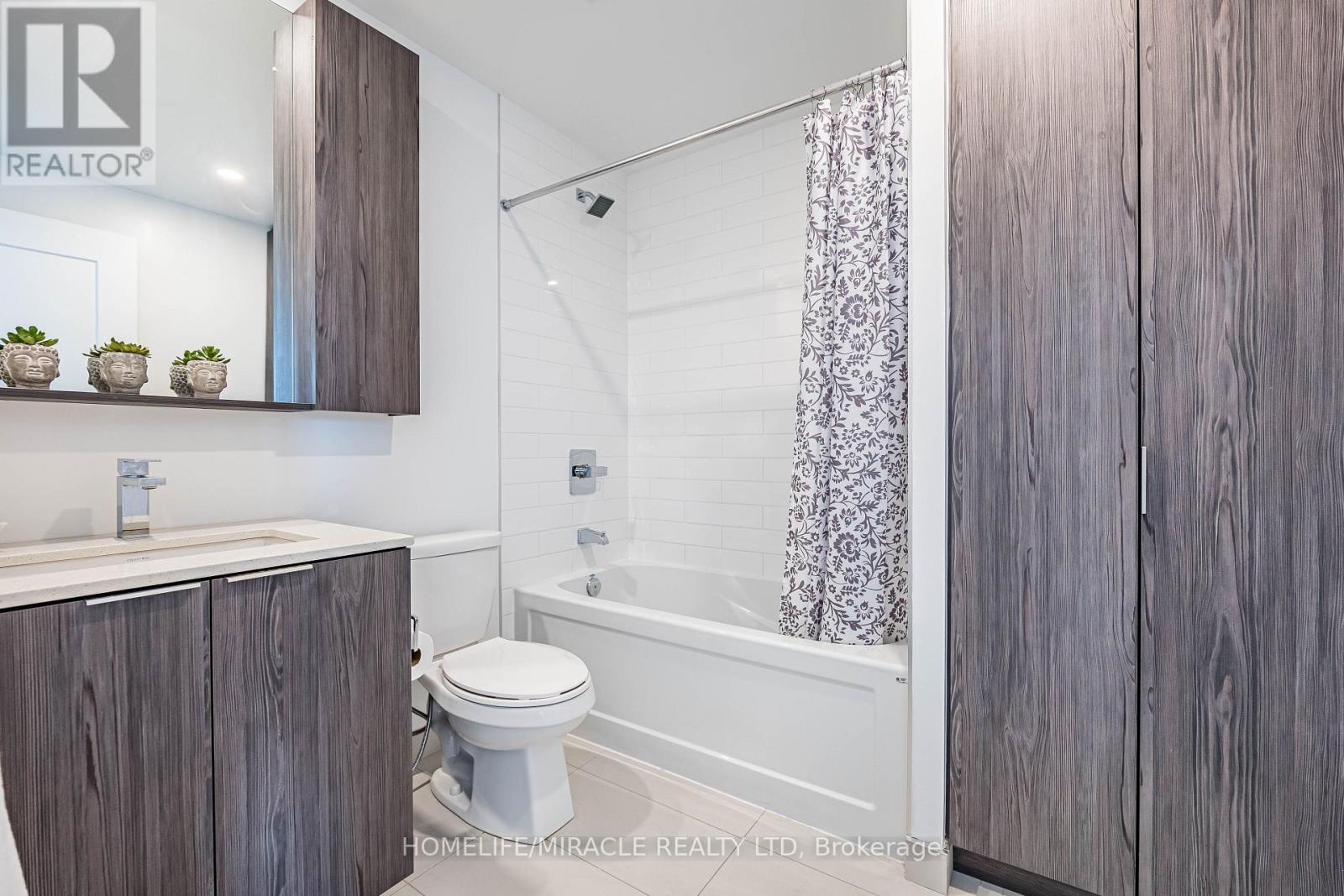 1001- 70 Annie Craig Drive, Toronto, ON photo 19