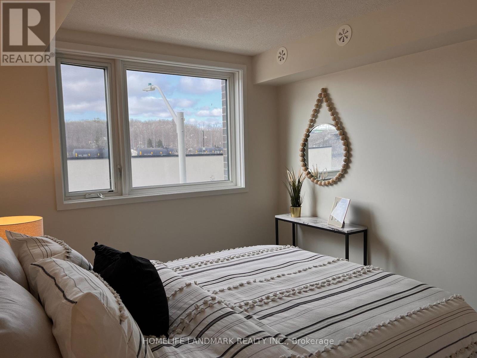 1135 Cooke Boulevard — photo 4