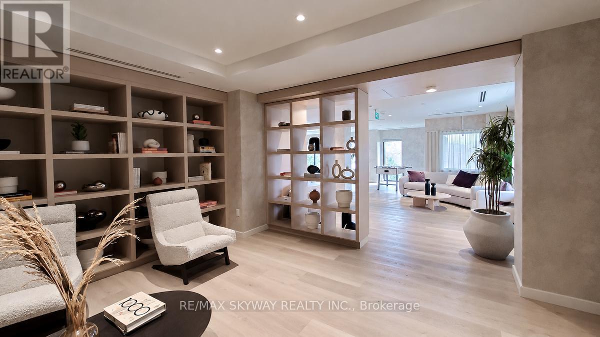 86 Dundas Street East — photo 14