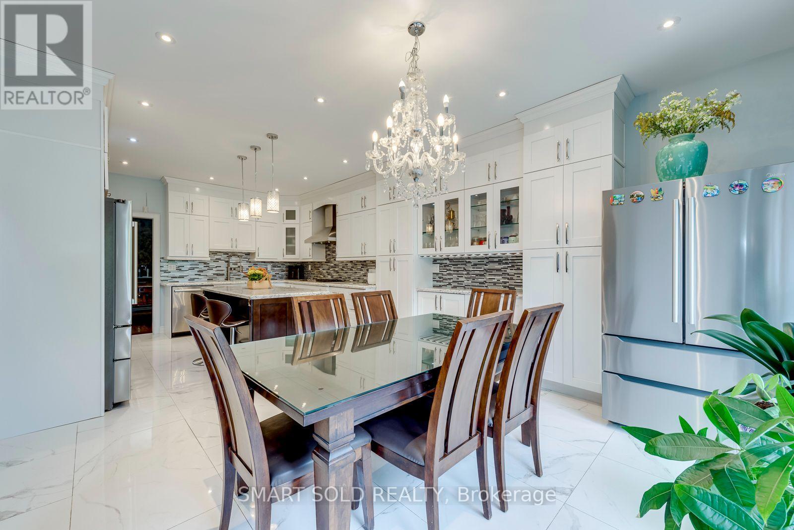Central Erin Mills, ON photo 18