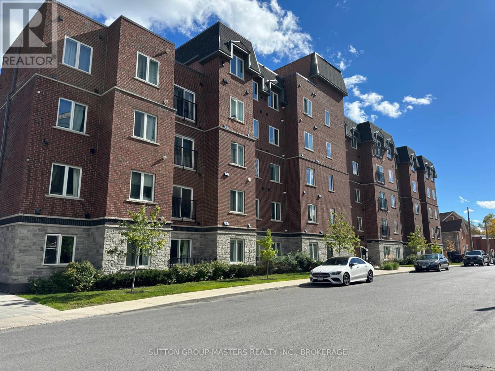 #413 501 FRONTENAC STREET - 35