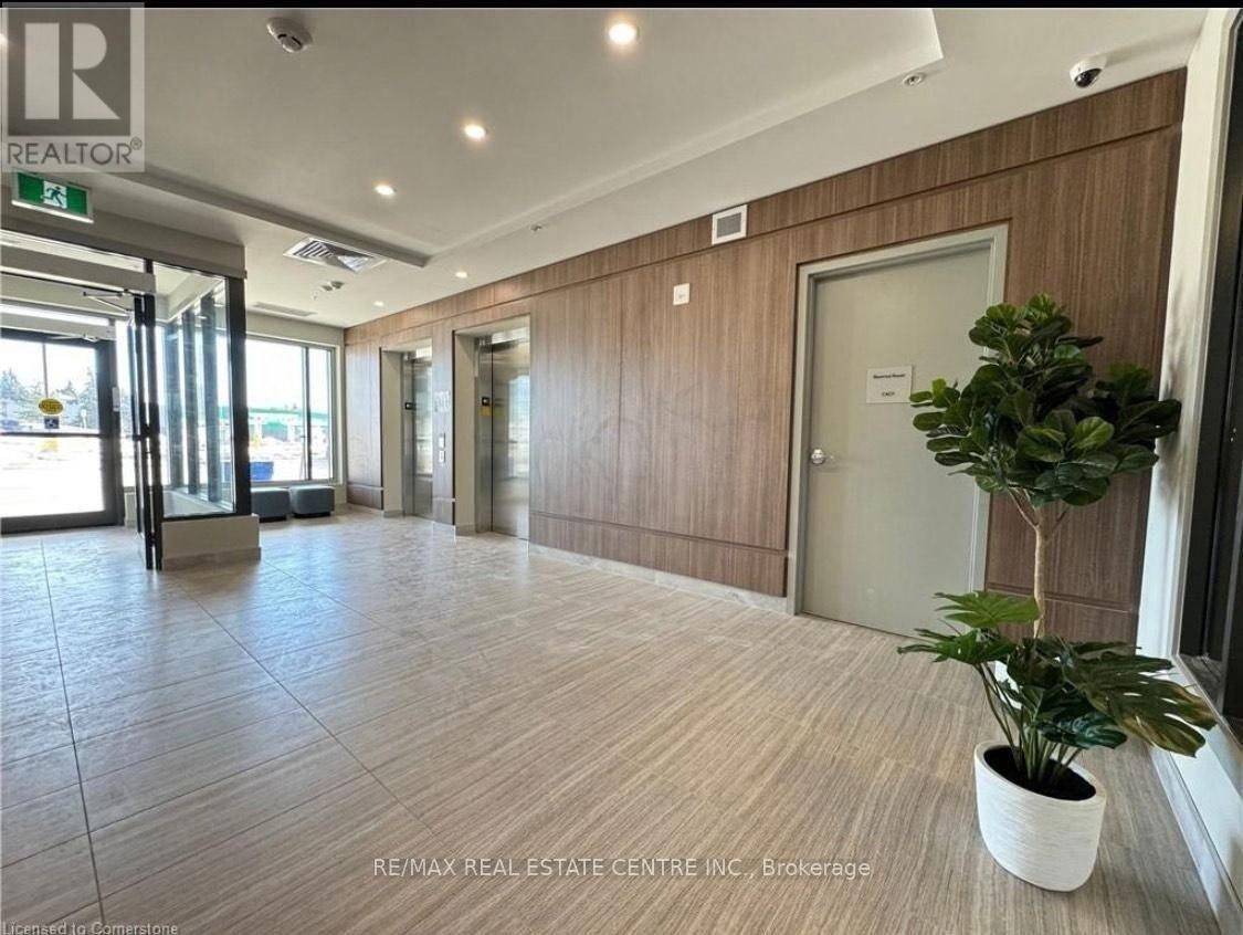 312 - 1000 LACKNER PLACE — photo 2