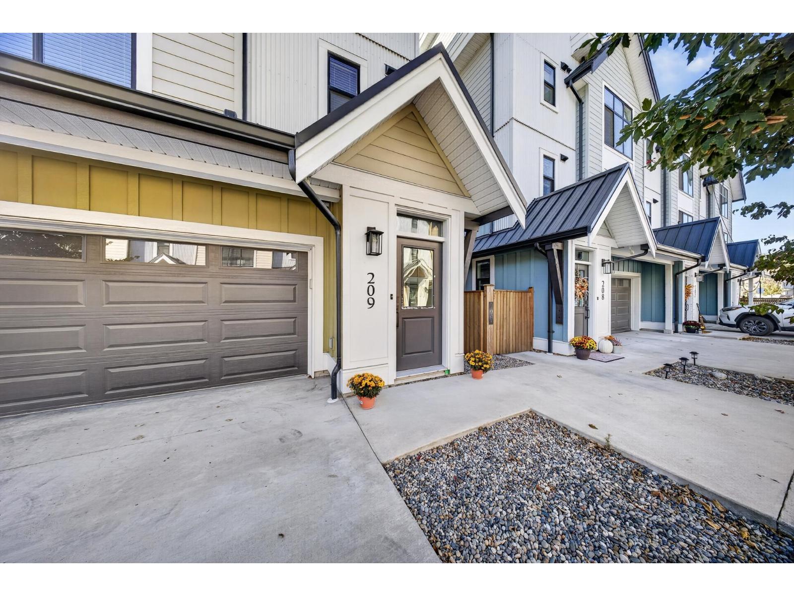 Photo of 209 46211 PROMONTORY ROAD, Sardis South 8
