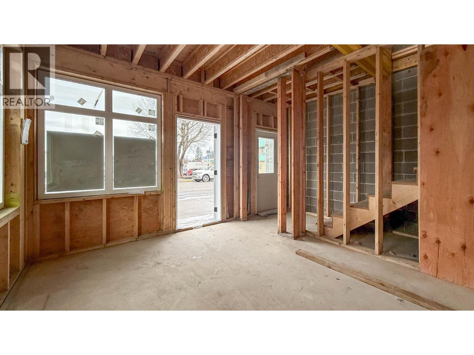  704 Cliff Avenue, Enderby