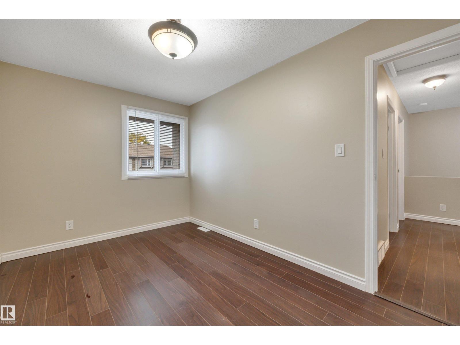#8 14130 80 ST NW - 20
