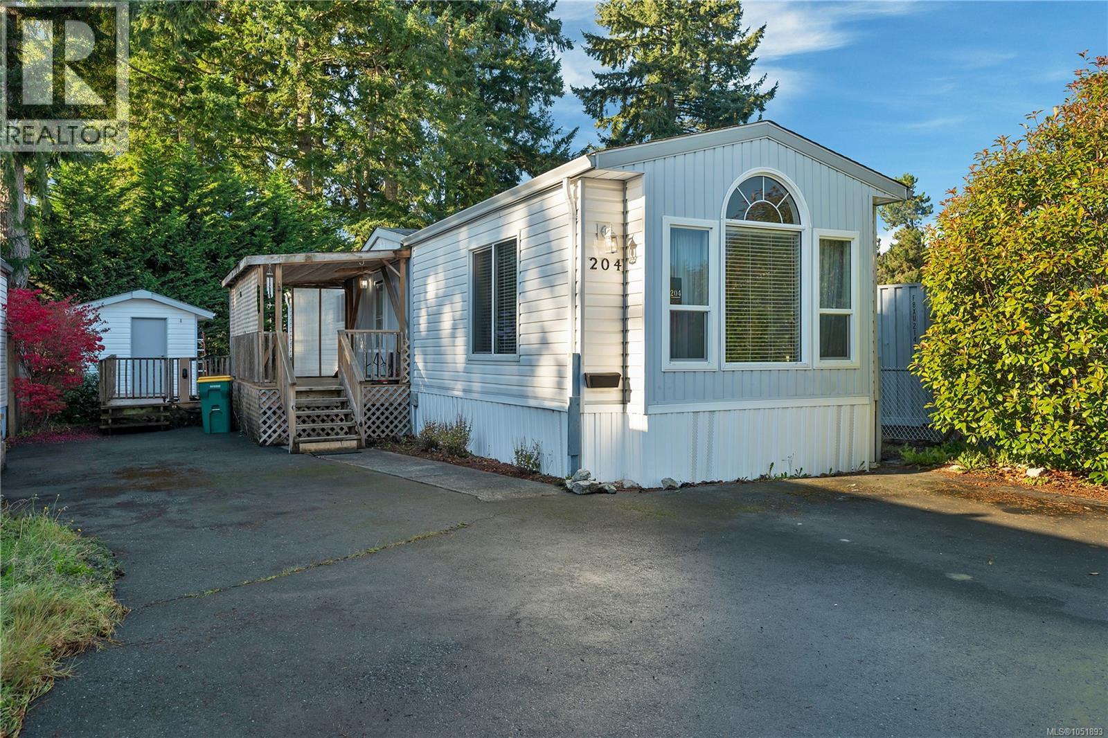 #204 3120 ISLAND Hwy - 1