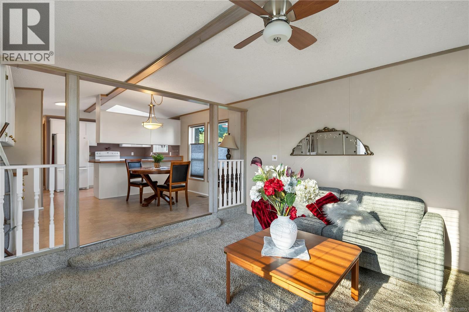 204 3120 ISLAND Hwy, Campbell River - Image 1