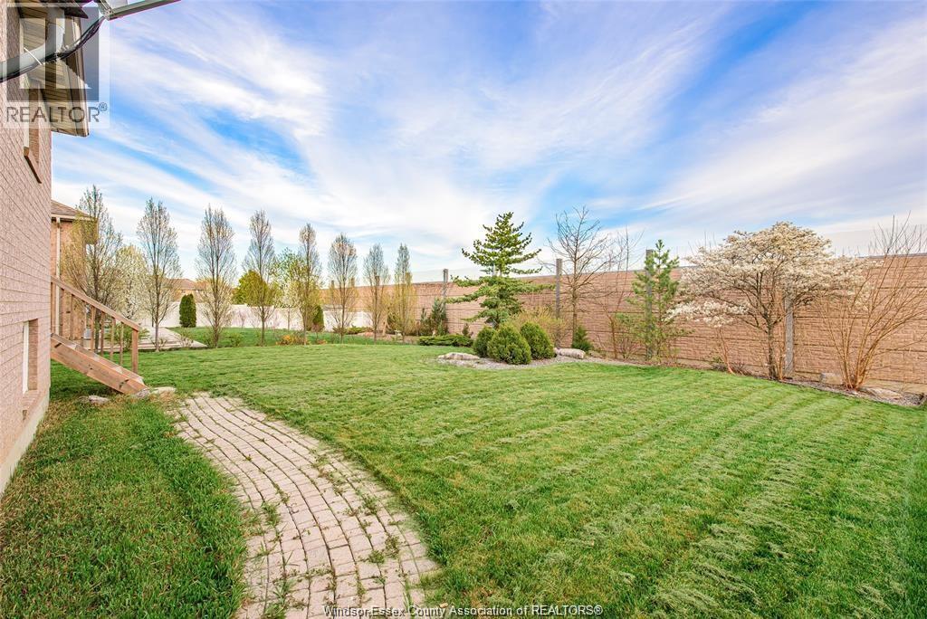 1264 IMPERIAL CRESCENT - 27
