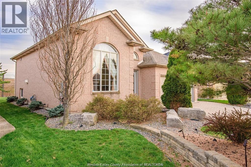1264 IMPERIAL CRESCENT - 4