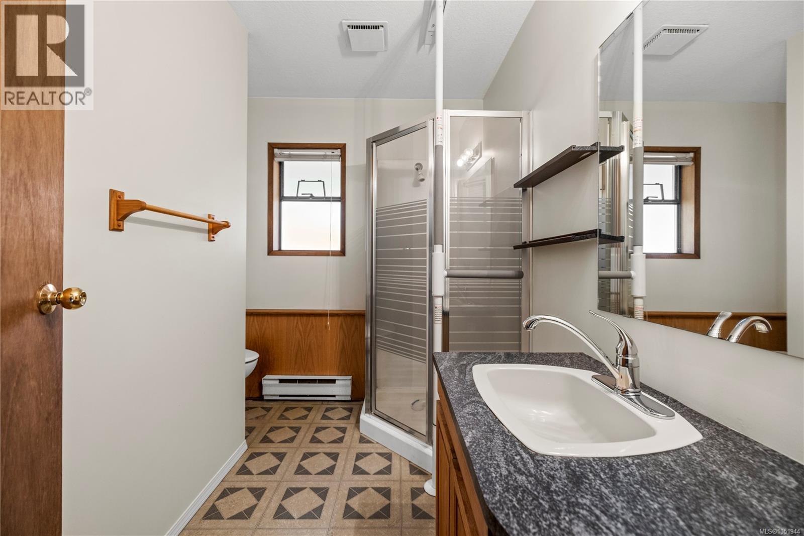 443 Hoylake Rd W - 15