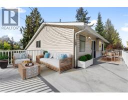 Living room - 443 Hoylake Rd W, Qualicum Beach, BC V9K1J5 Photo 11