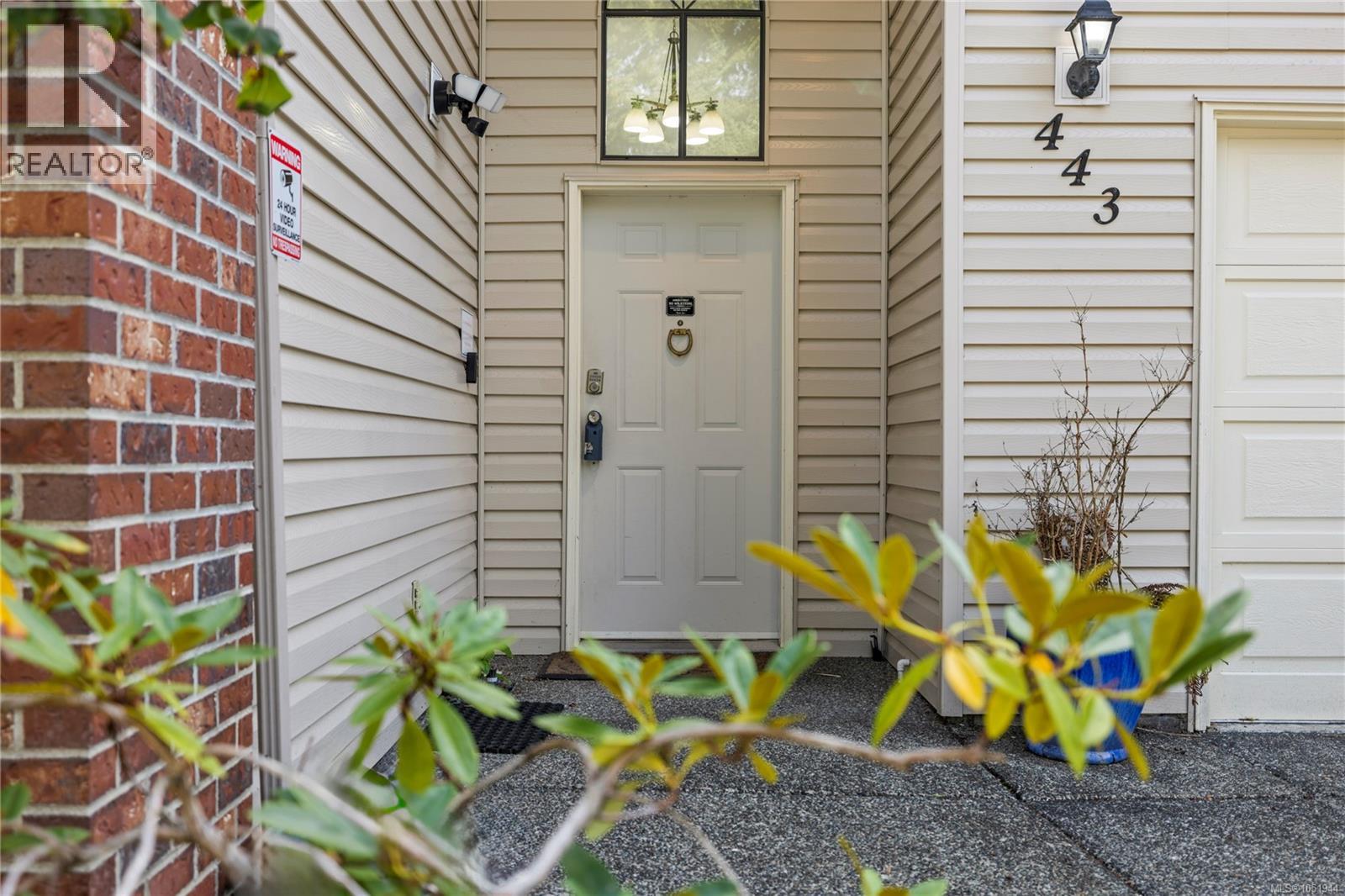 443 Hoylake Rd W - 32