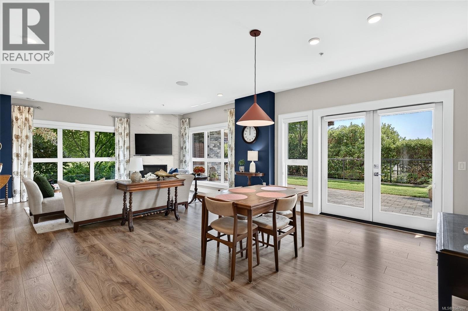 #101 747 Travino Lane - 15