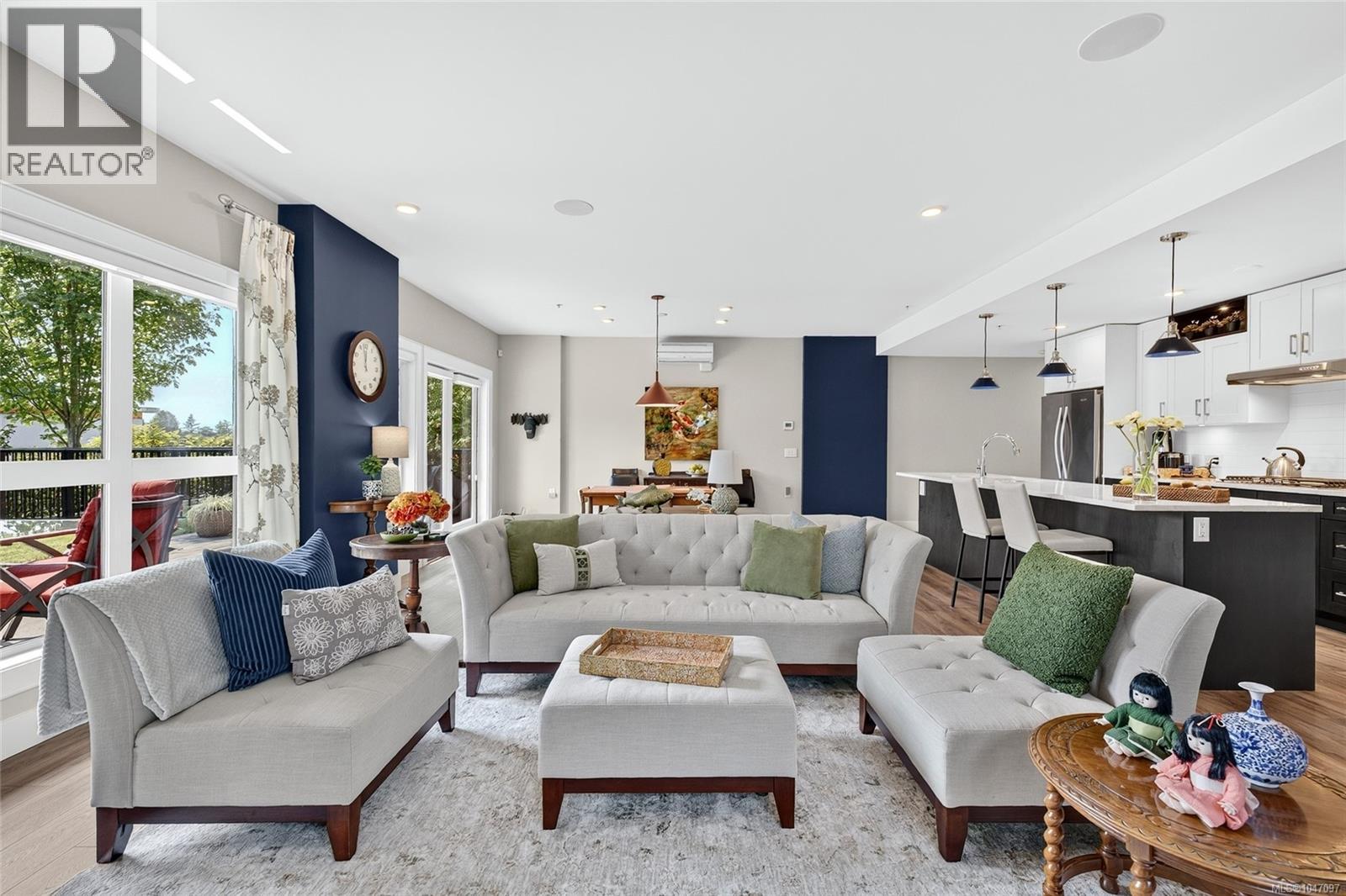 101 747 Travino Lane, Saanich