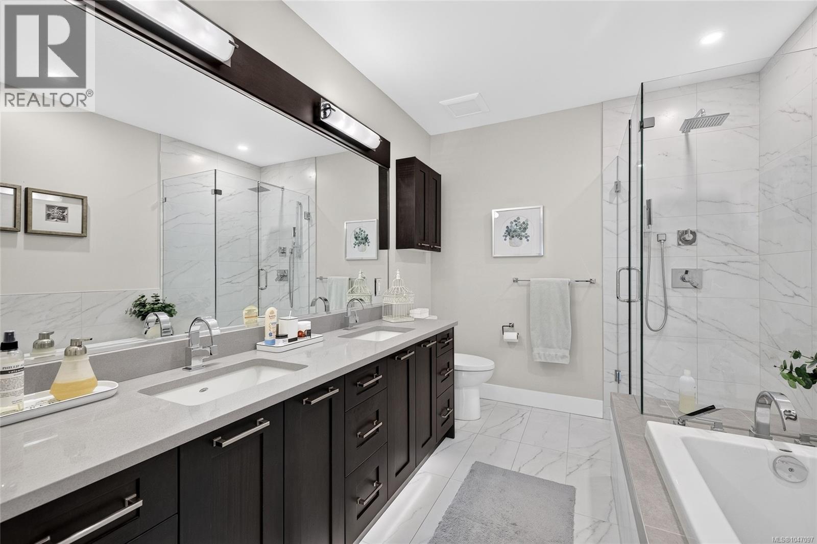 #101 747 Travino Lane - 25