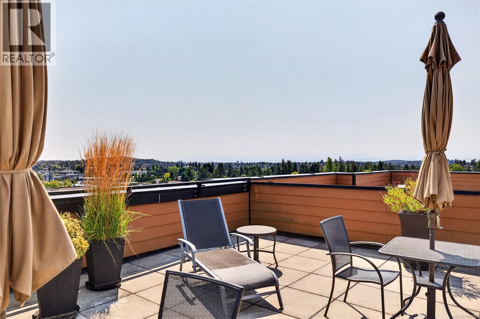 #101 747 Travino Lane - 40