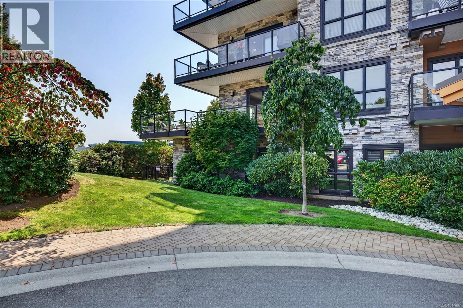 #101 747 Travino Lane - 41