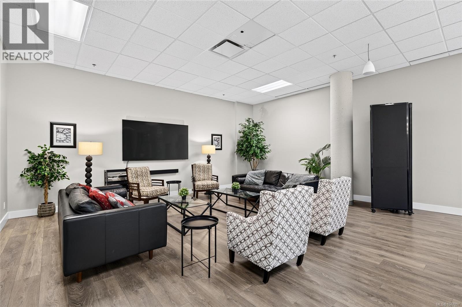 #101 747 Travino Lane - 54