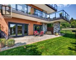 101 747 Travino Lane, Saanich, BC V8Z0C6 Photo 12
