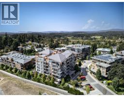101 747 Travino Lane, Saanich, BC V8Z0C6 Photo 46