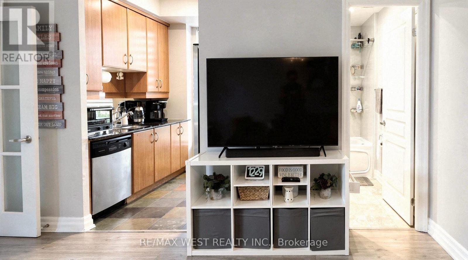 914- 2083 Lake Shore Boulevard, Toronto, ON photo 12