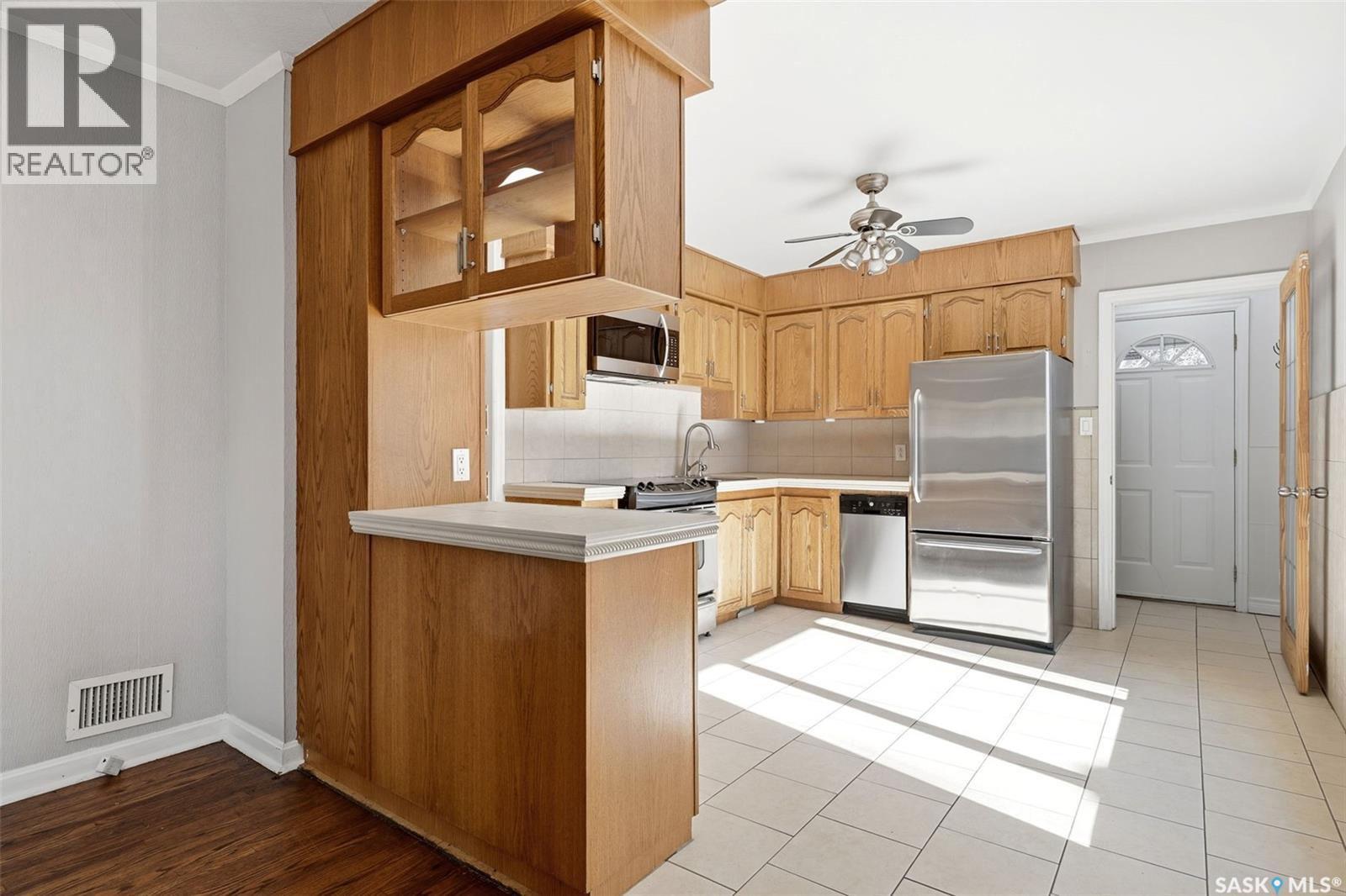 2751 MacKay STREET, Regina — photo 6