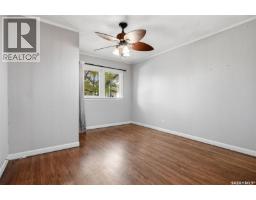 2751 Mackay Street, Regina, SK S4N2T8 Photo 12