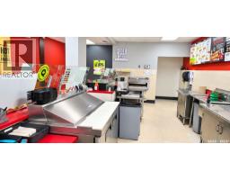 305 Albert Street, Regina, SK S4R2P6 Photo 11