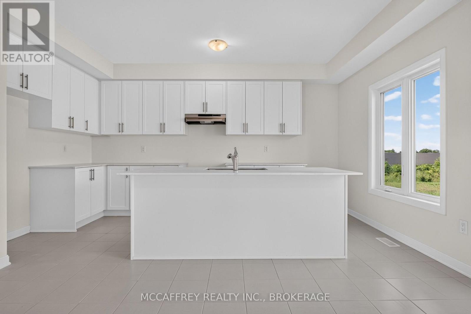 117 WINDERMERE BOULEVARD - Image 16