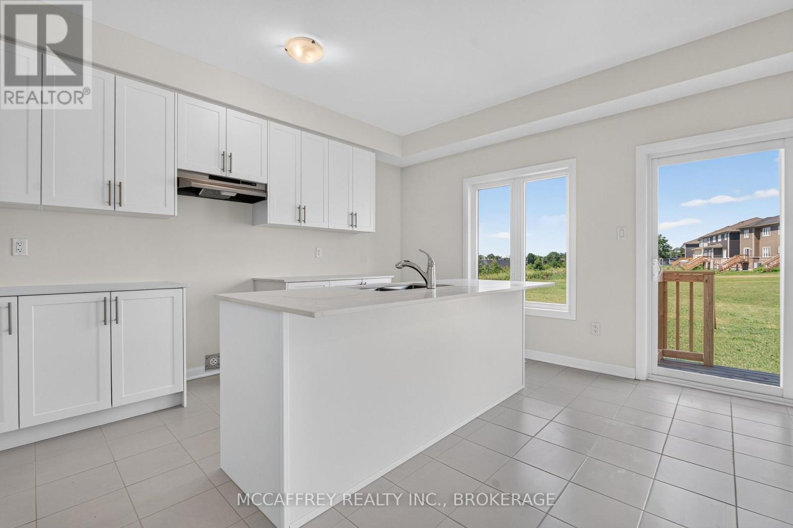 117 WINDERMERE BOULEVARD - Image 19