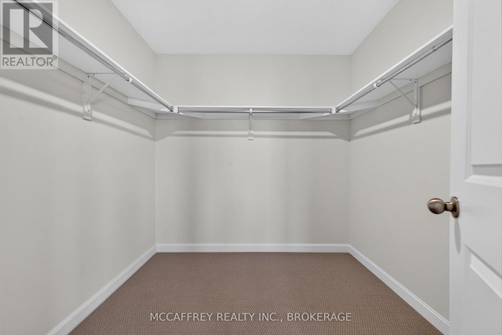 117 WINDERMERE BOULEVARD - Image 28