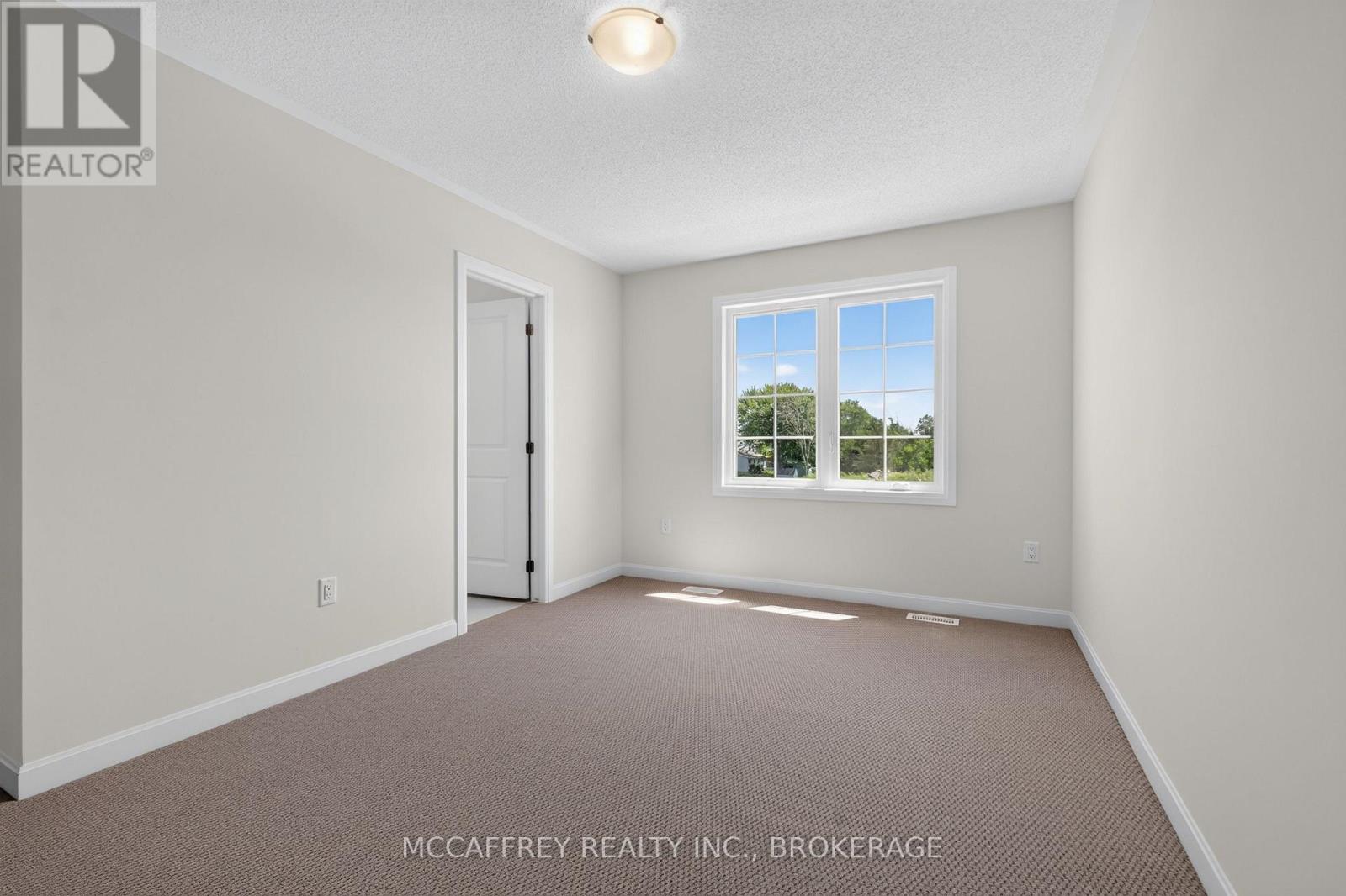 117 WINDERMERE BOULEVARD - Image 37