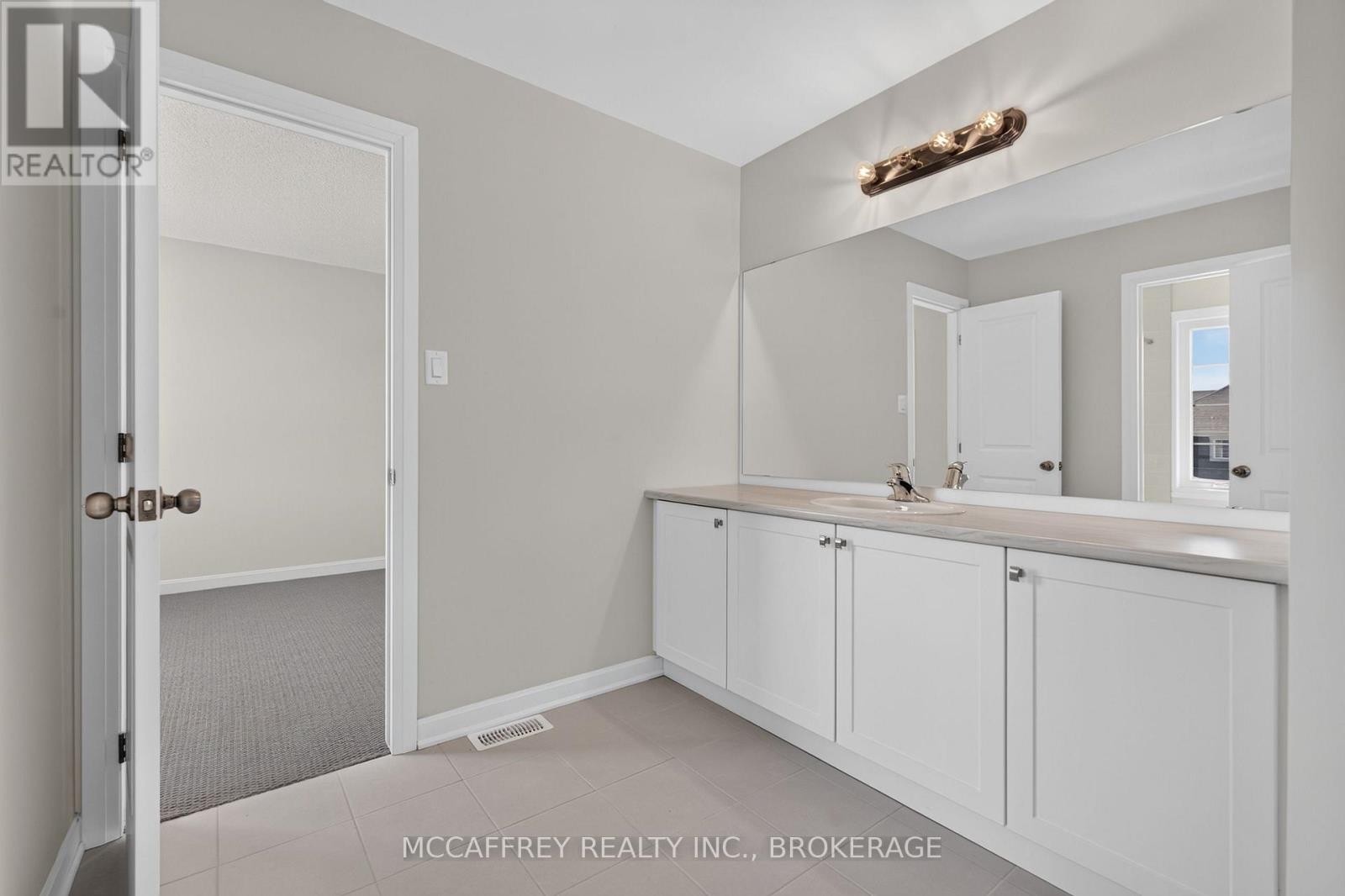 117 WINDERMERE BOULEVARD - Image 39