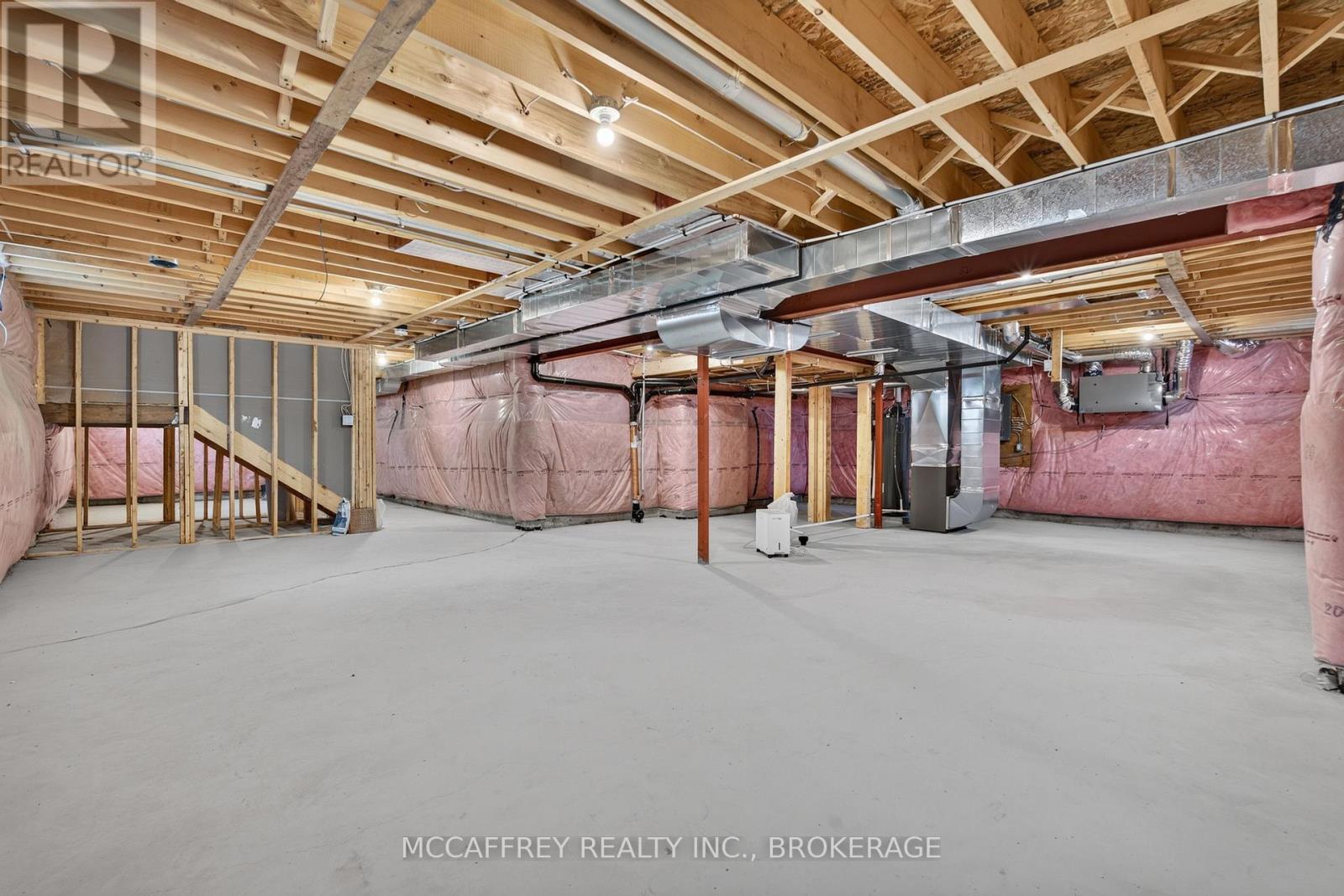 117 WINDERMERE BOULEVARD - Image 43