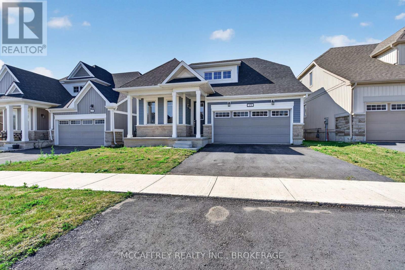 19 OAKMONT DRIVE - 47