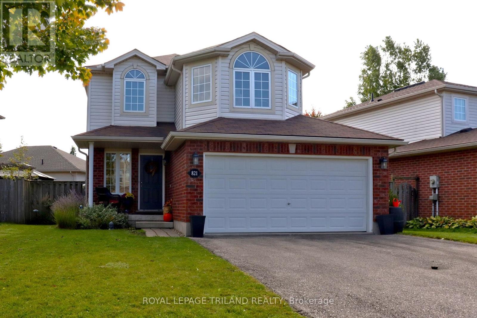 821 SPRUCEWOOD DRIVE - 1