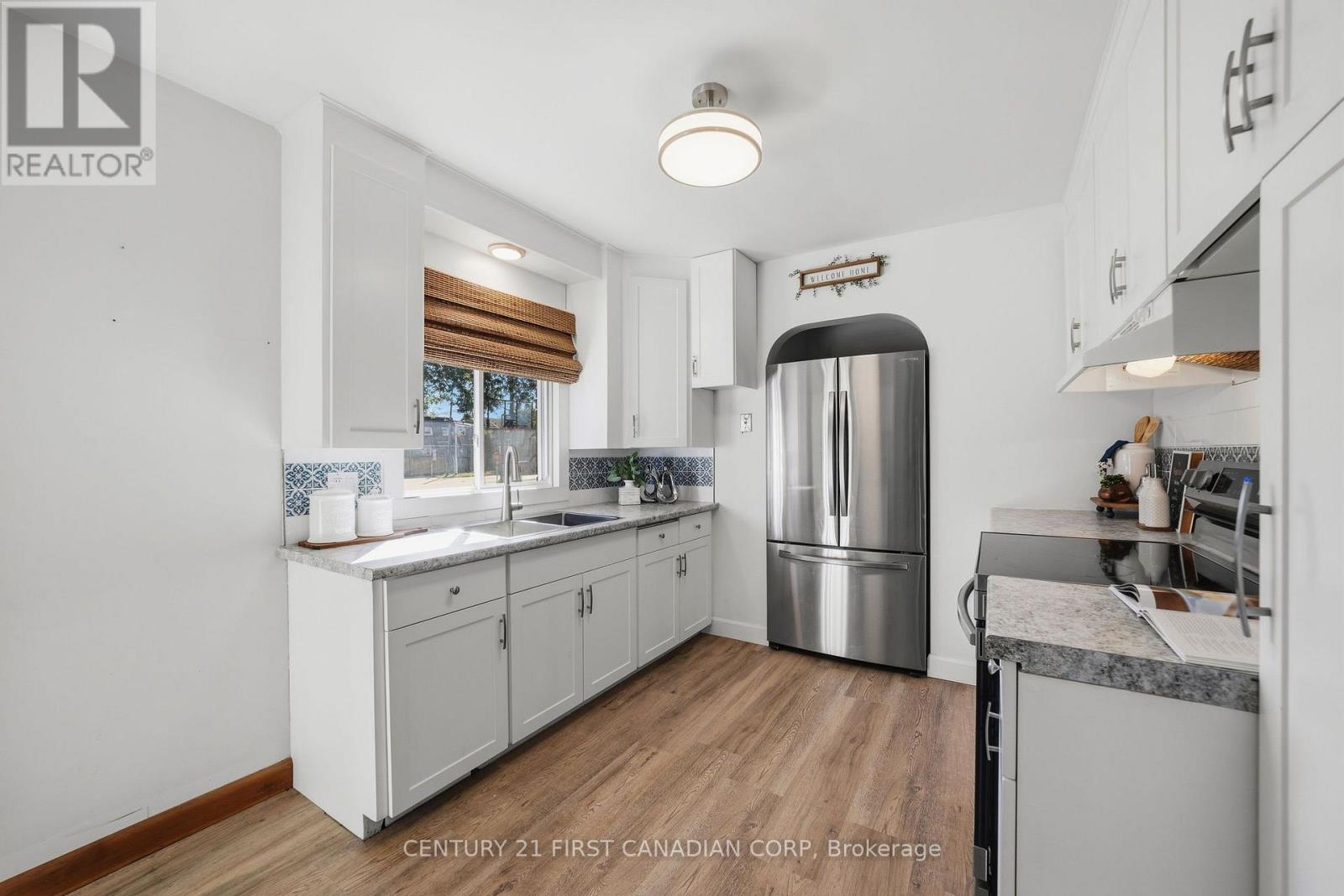 180 FOREST AVENUE - 16