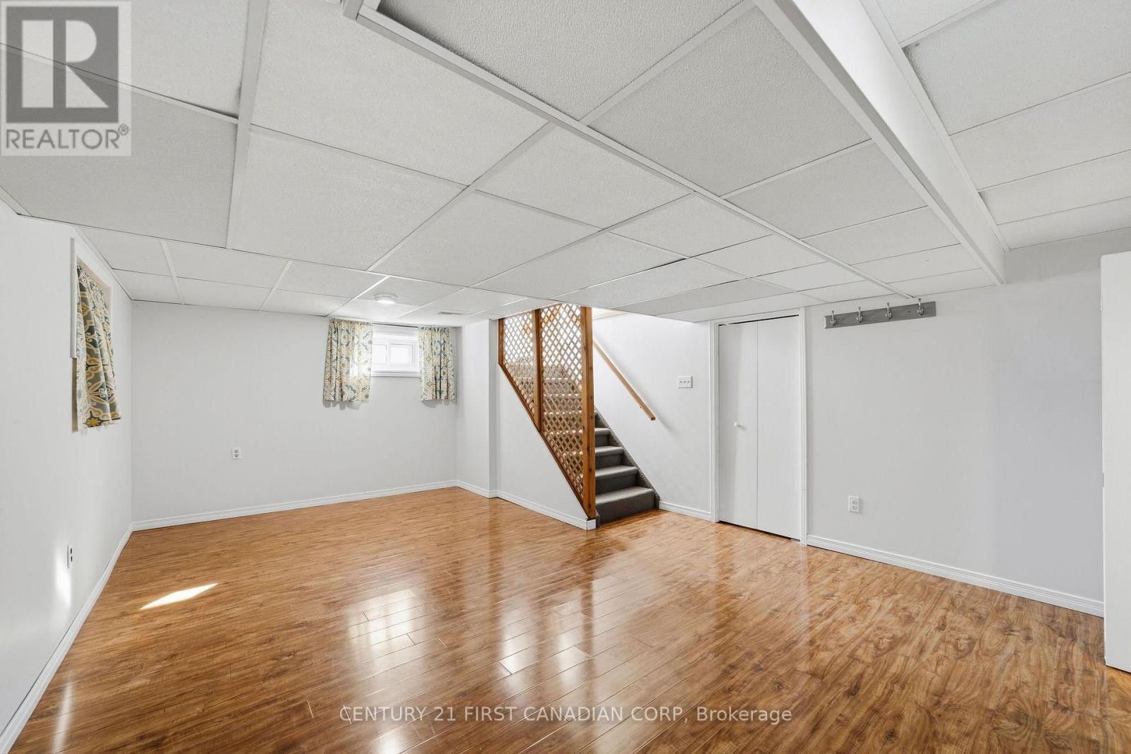 180 FOREST AVENUE - Image 21