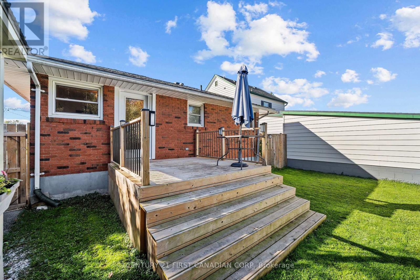 180 FOREST AVENUE - 26