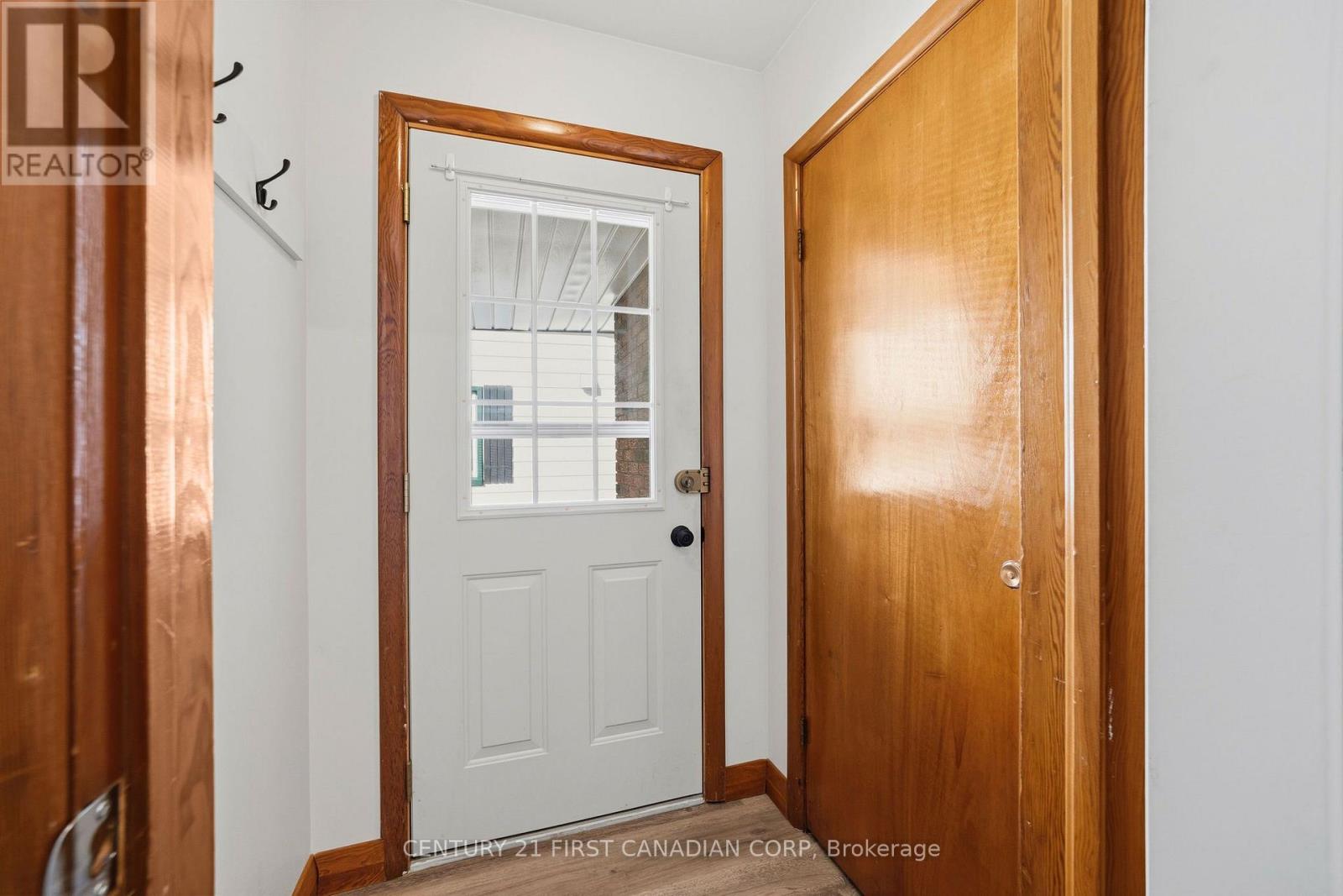 180 FOREST AVENUE - 5