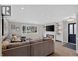 21 Rossmere Road SW - photo 4