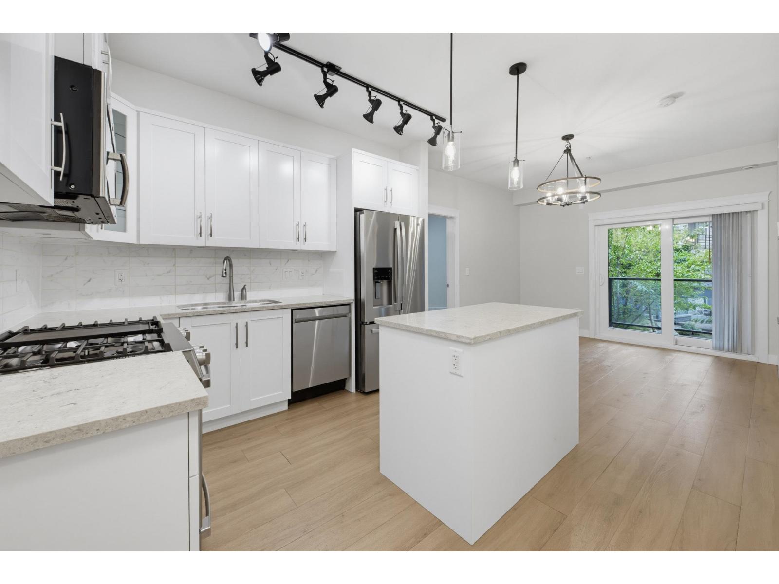 205 11077 RAVINE ROAD, Surrey