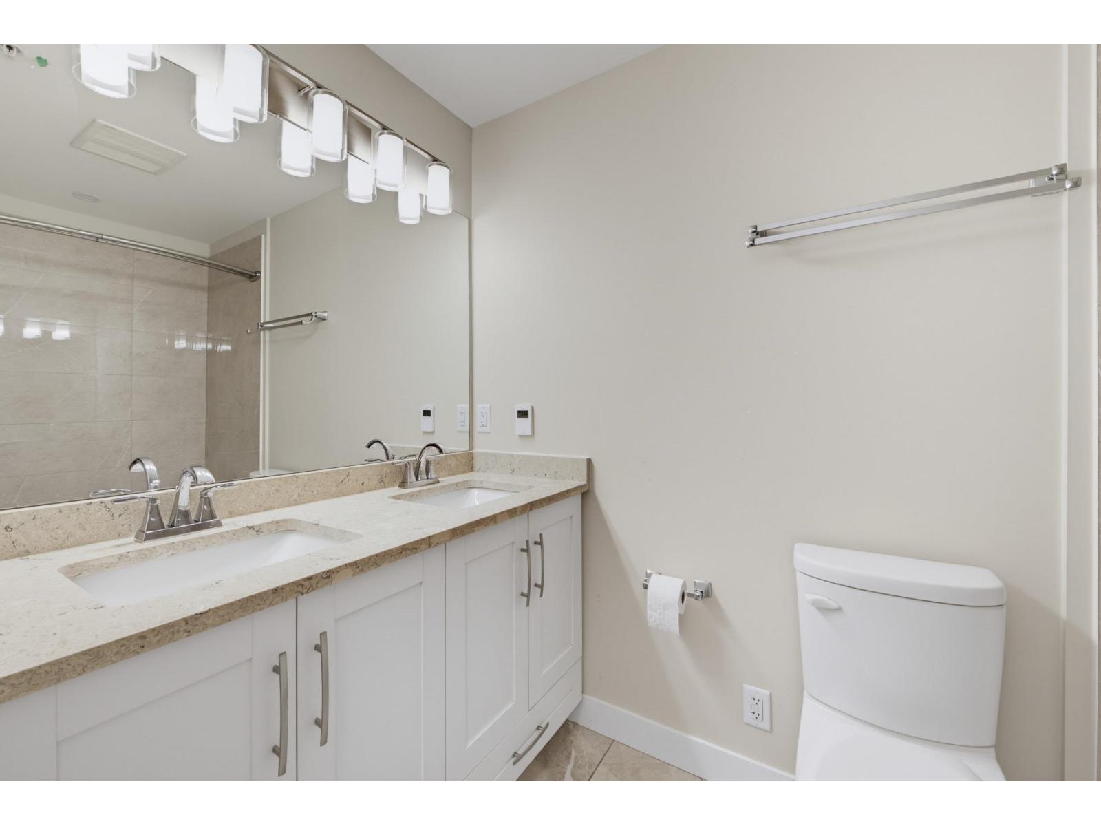 205 11077 RAVINE ROAD, Surrey