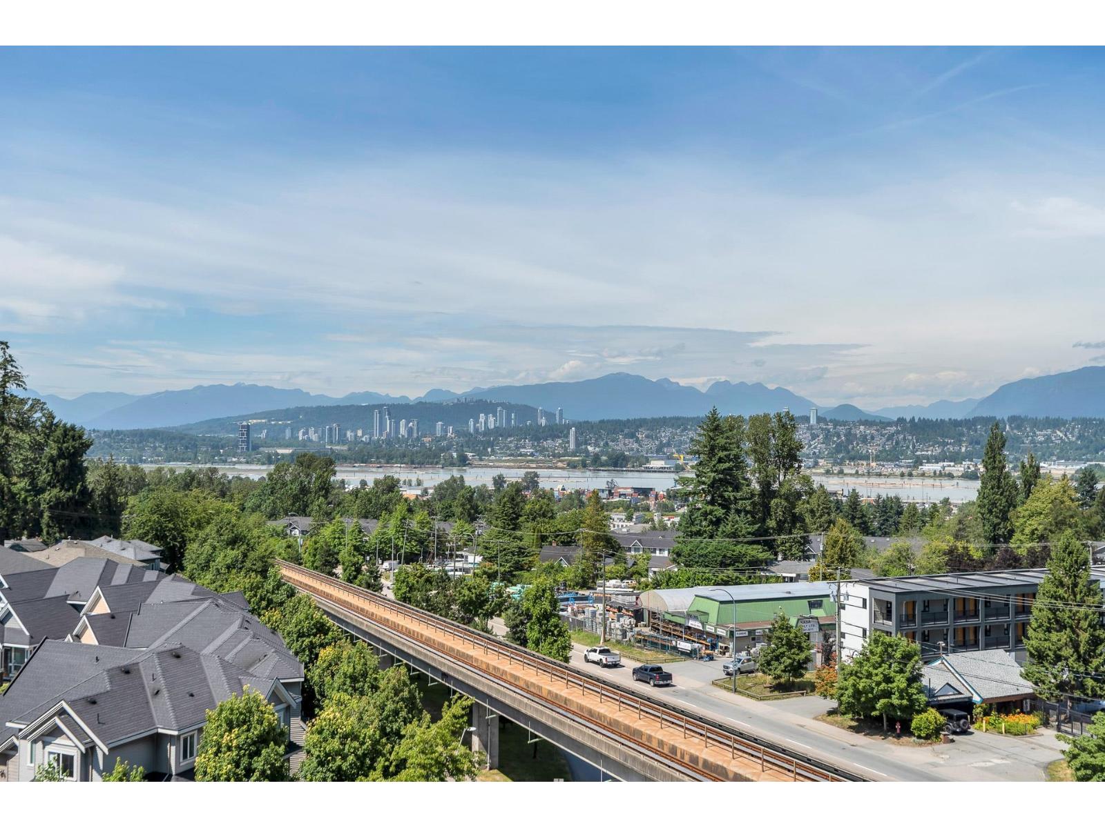 205 11077 RAVINE ROAD, Surrey