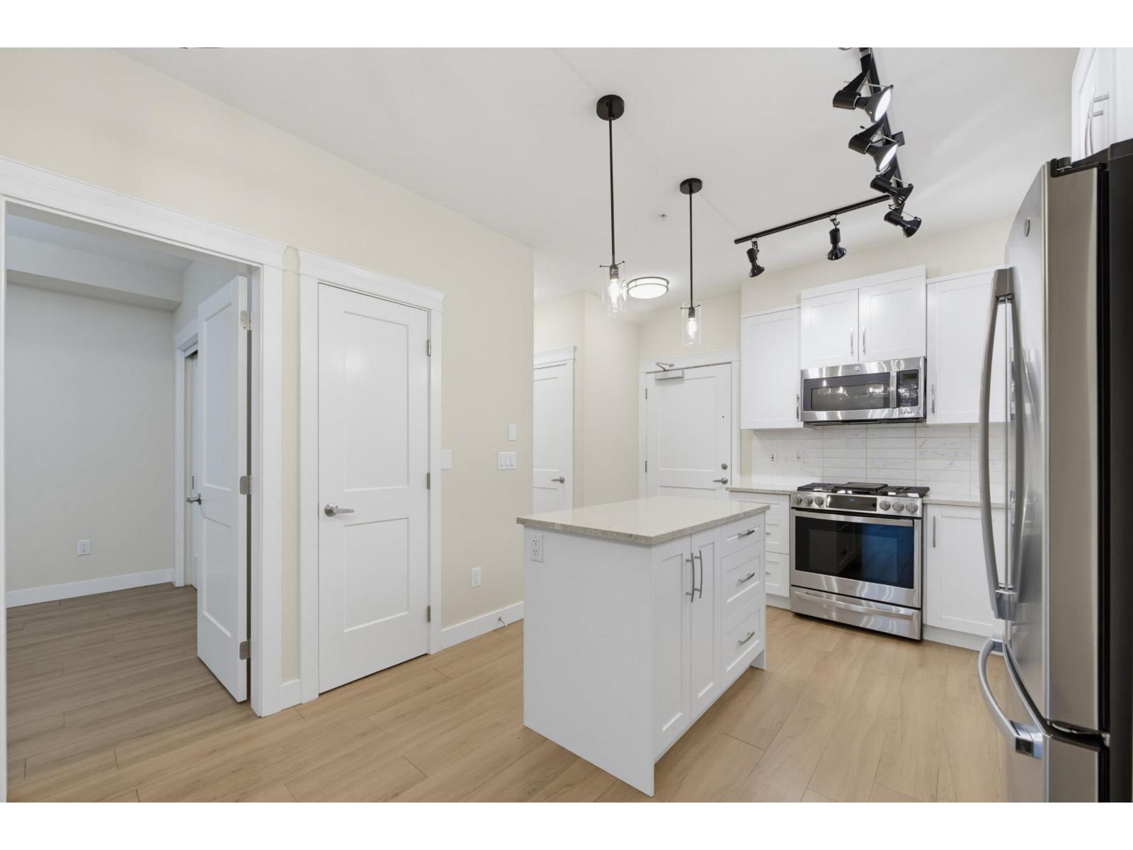 205 11077 RAVINE ROAD, Surrey